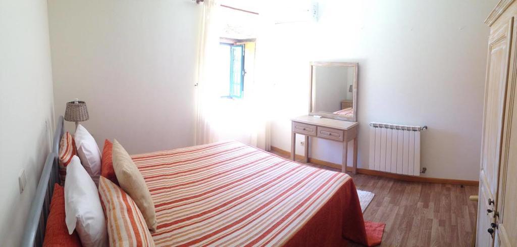 Guesthouse Casa Das Abegoarias Селорику-ди-Башту Экстерьер фото